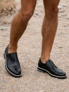 Givenchy Paris Rosanna Chain Black Leather Men’s Derby Shoe  Size 41  (US 8)